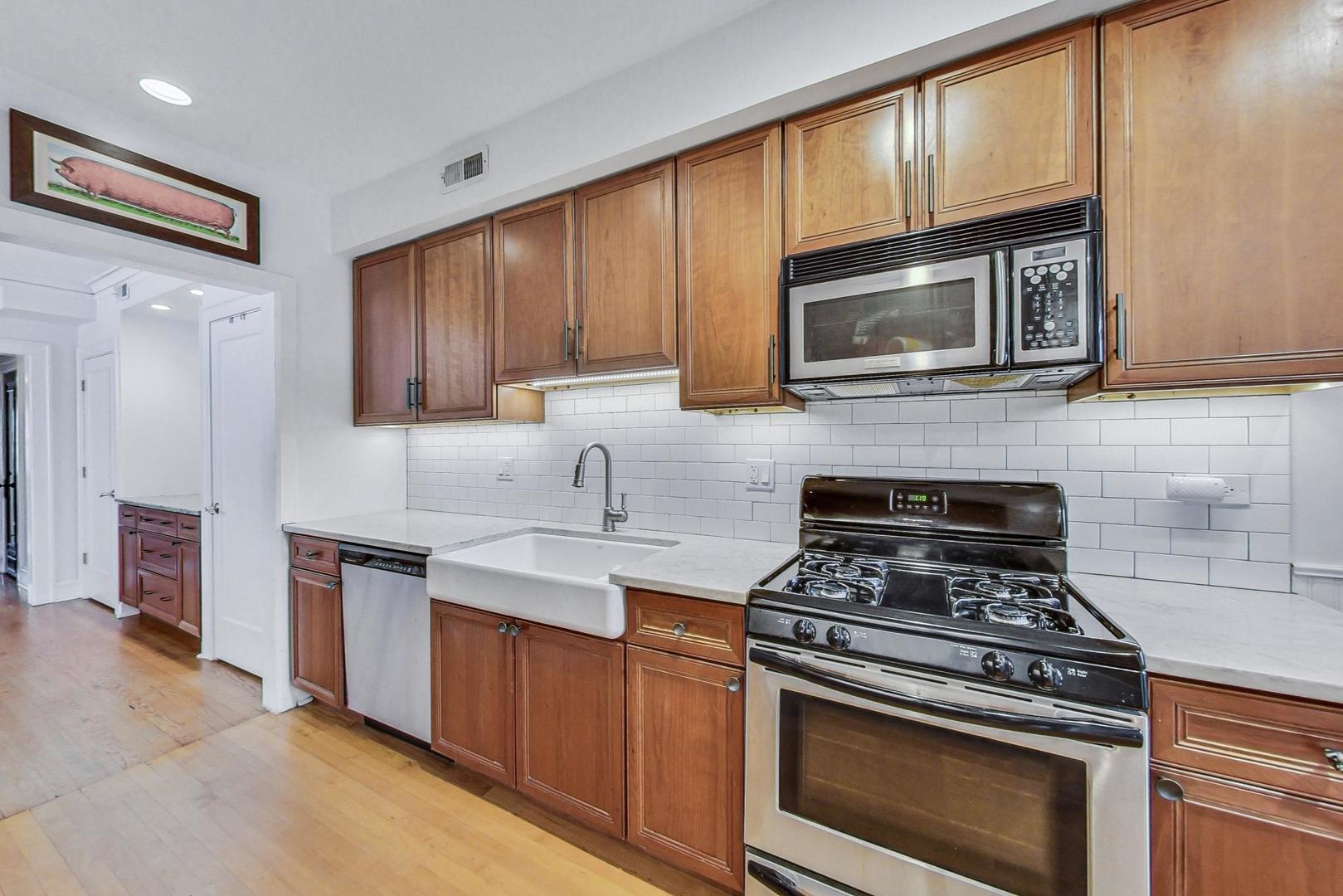 2528 W Winnemac Avenue Unit: 2E