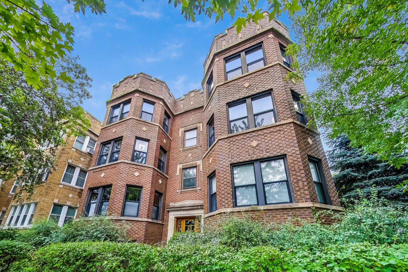 2528 W Winnemac Avenue Unit: 2E