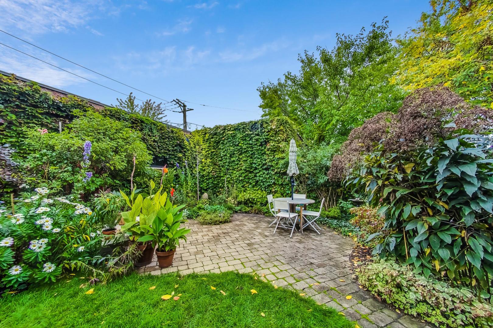 2528 W Winnemac Avenue Unit: 2E