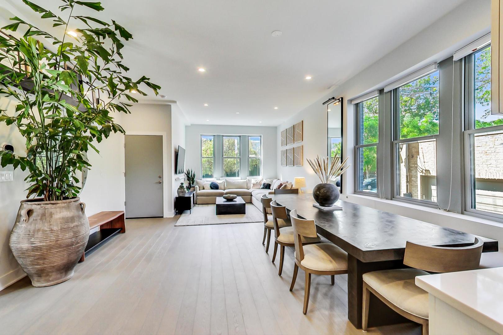 1351 N Damen Avenue Unit: 1