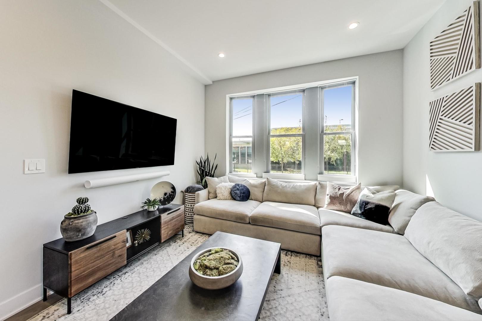 1351 N Damen Avenue Unit: 1