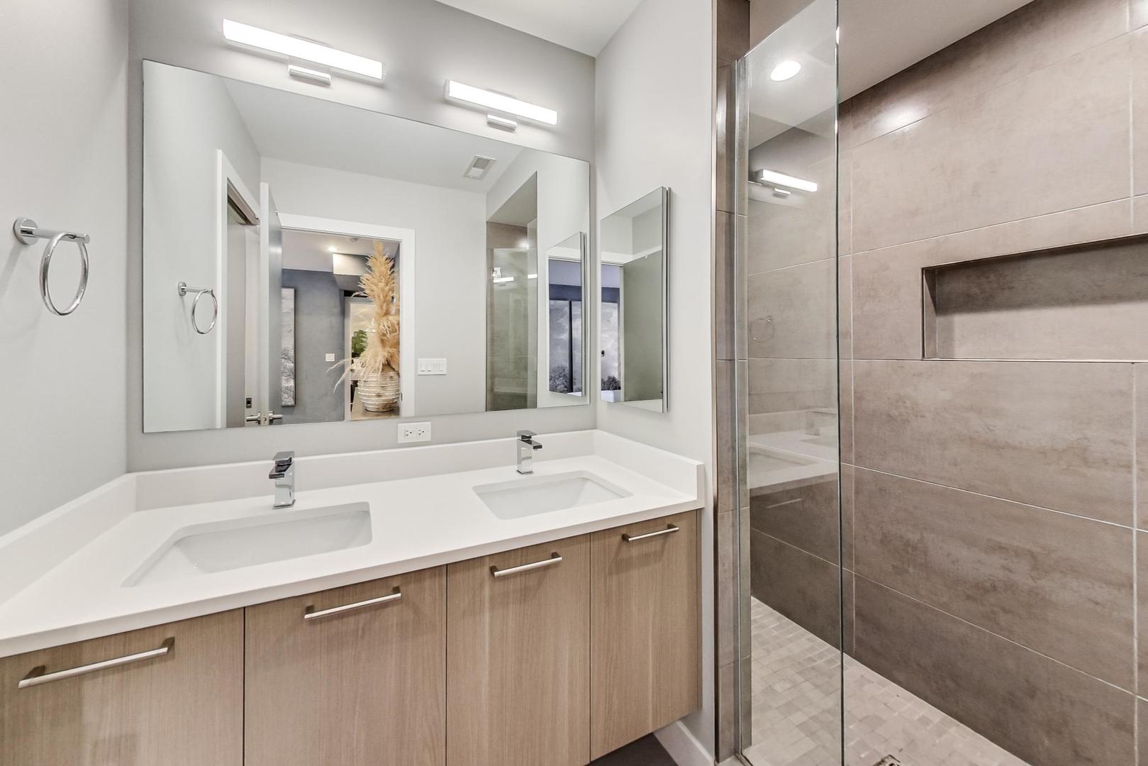 1351 N Damen Avenue Unit: 1