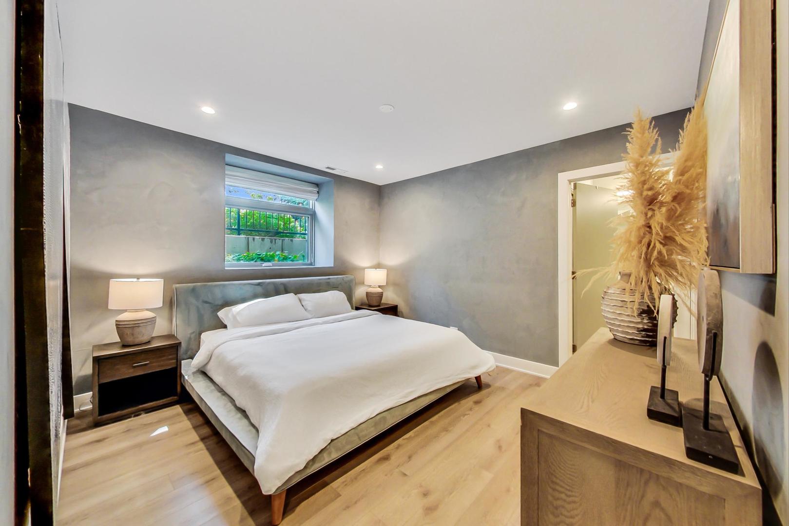 1351 N Damen Avenue Unit: 1