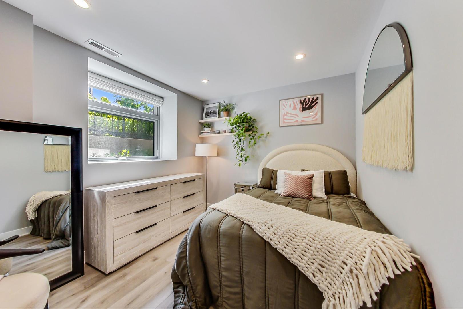 1351 N Damen Avenue Unit: 1