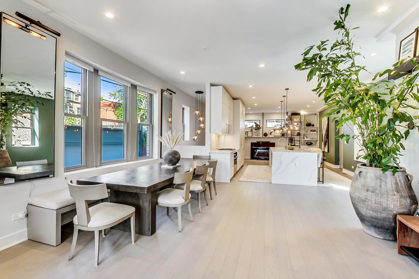 1351 N Damen Avenue Unit: 1