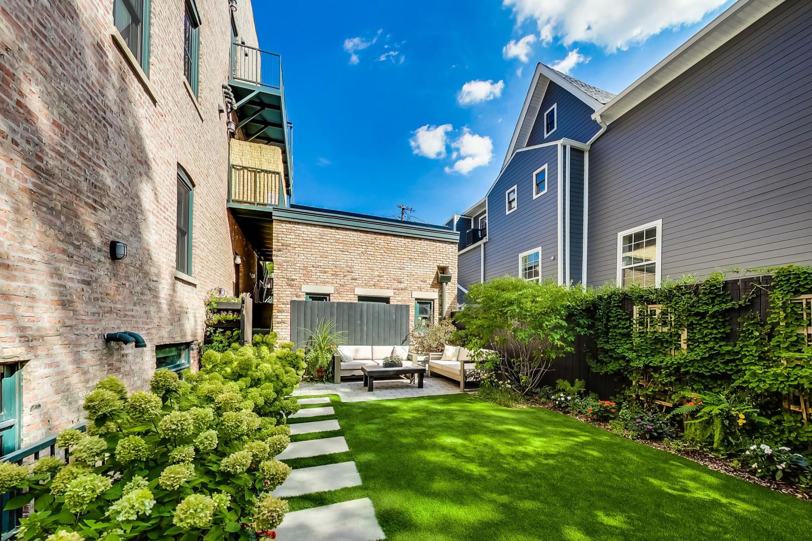 1351 N Damen Avenue Unit: 1