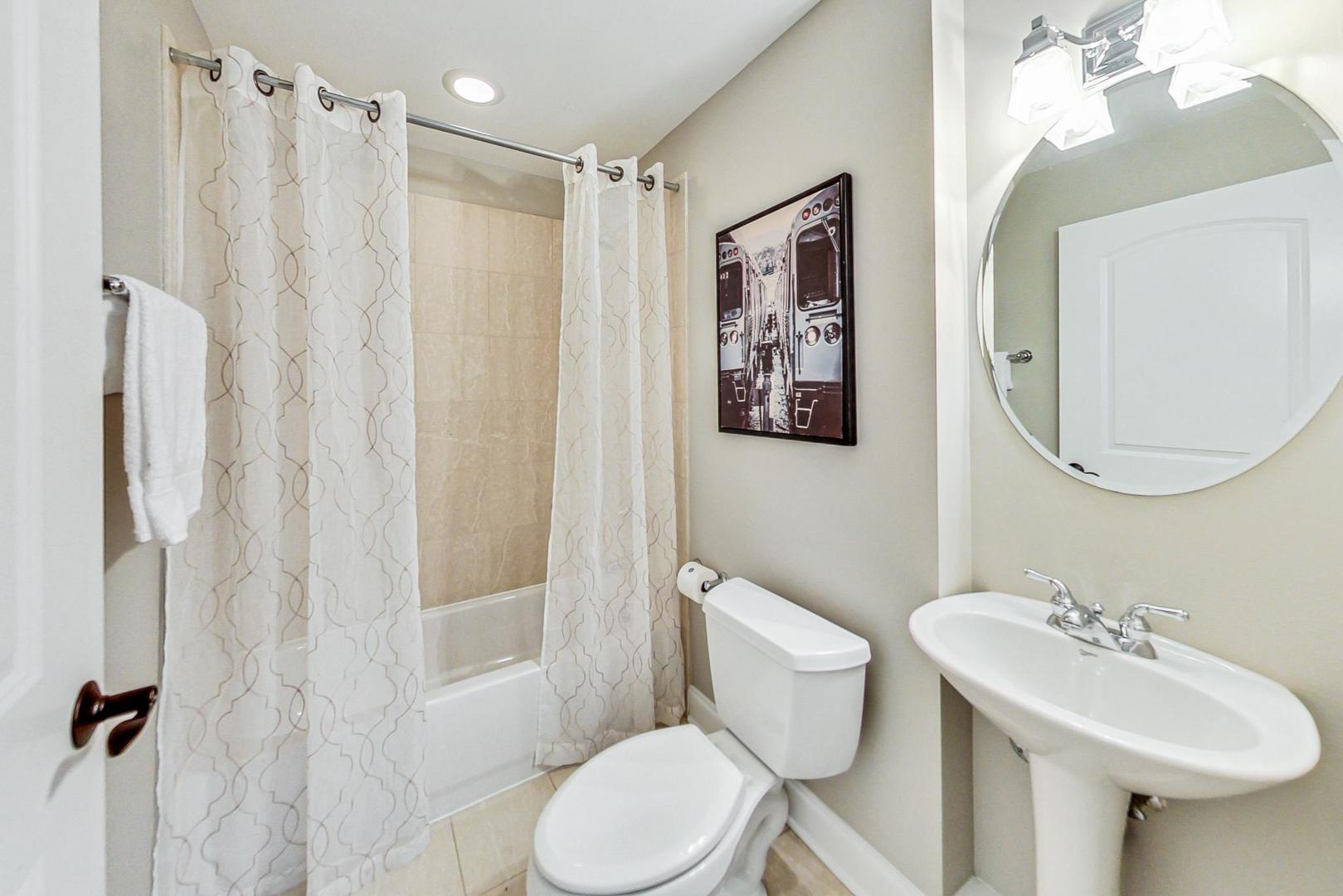 1453 W Irving Park Road Unit: 203