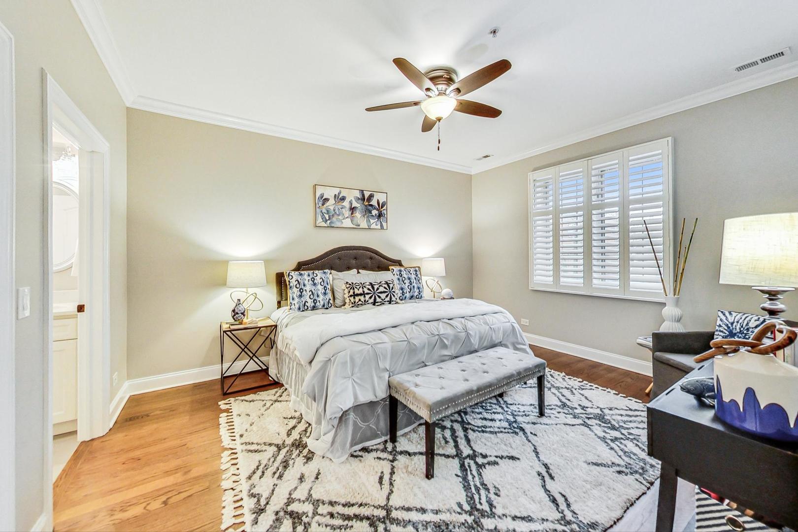 1453 W Irving Park Road Unit: 203