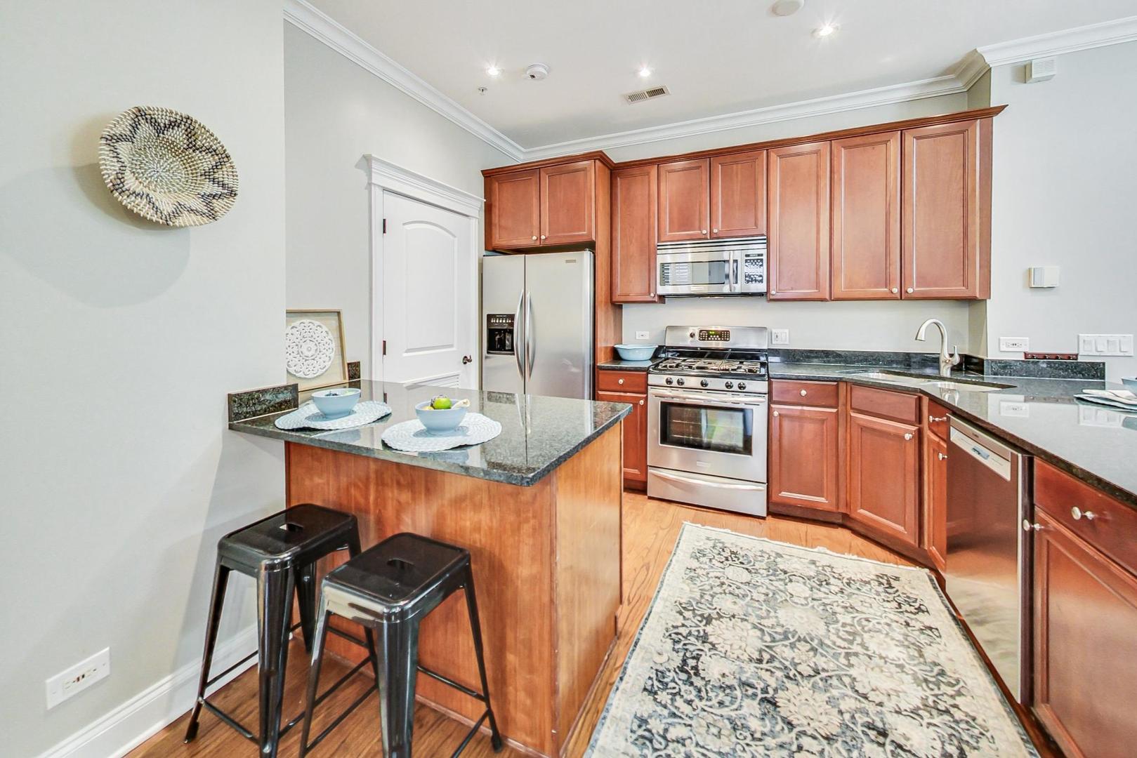 1453 W Irving Park Road Unit: 203