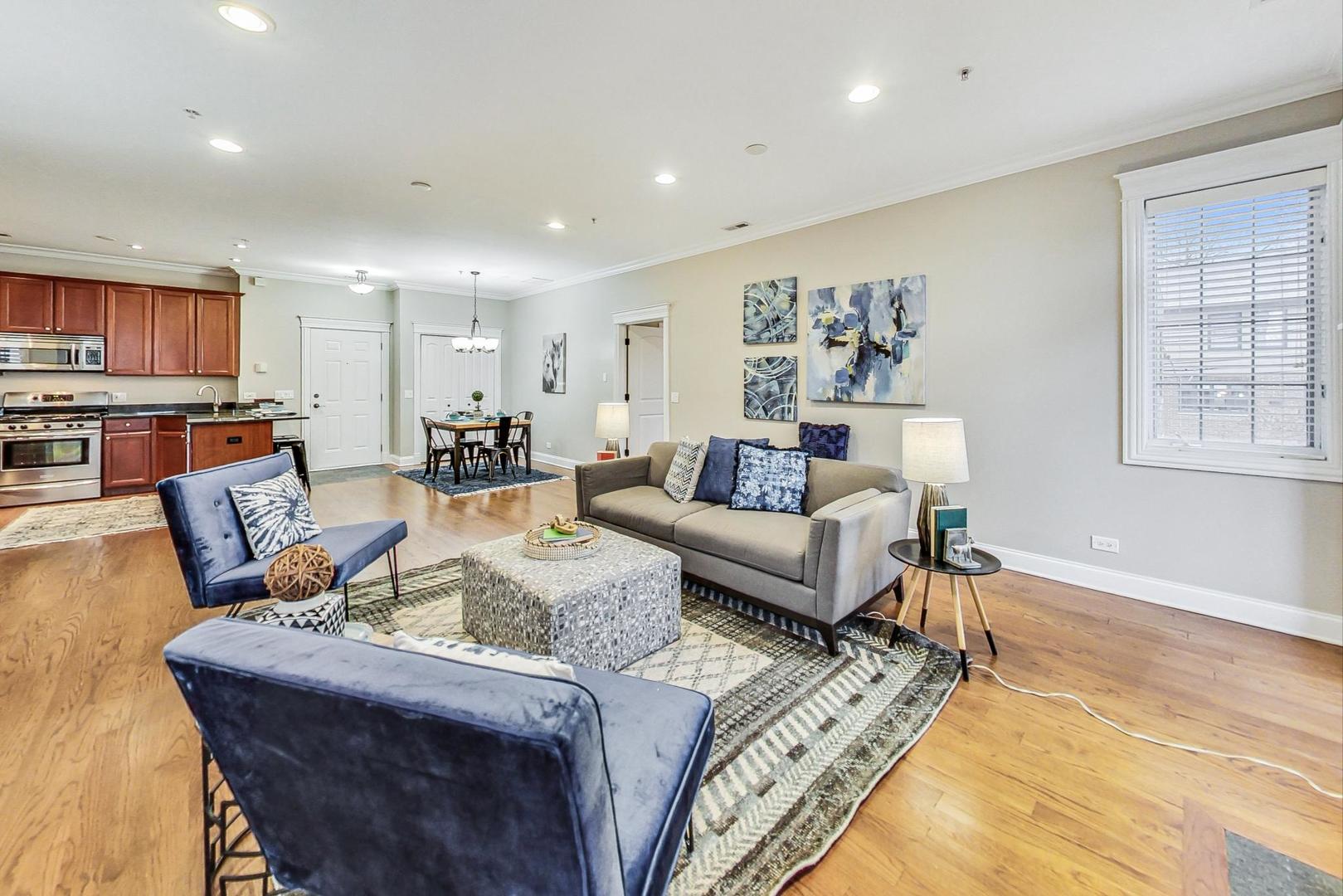 1453 W Irving Park Road Unit: 203