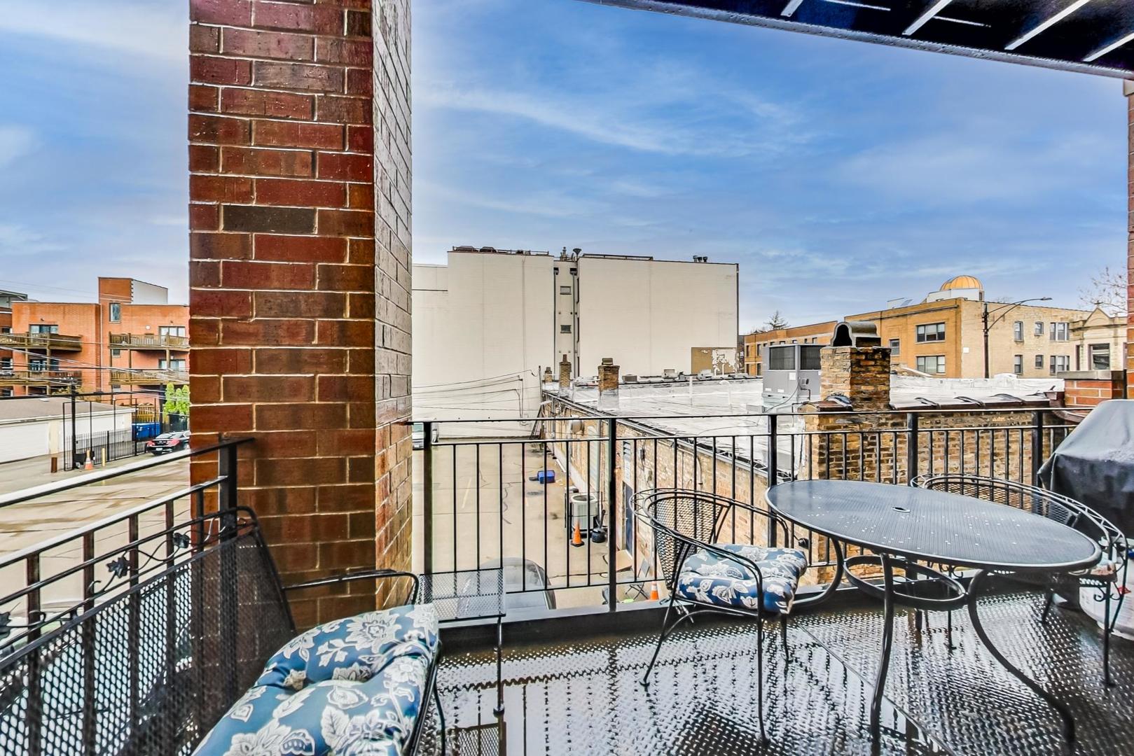 1453 W Irving Park Road Unit: 203