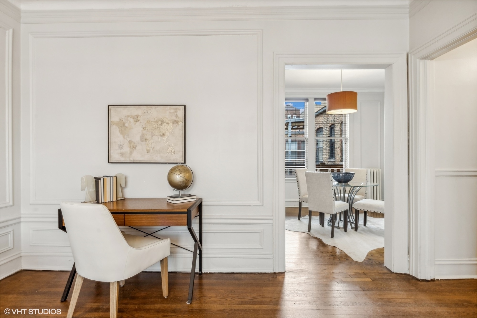 456 W SURF Street Unit: 3R