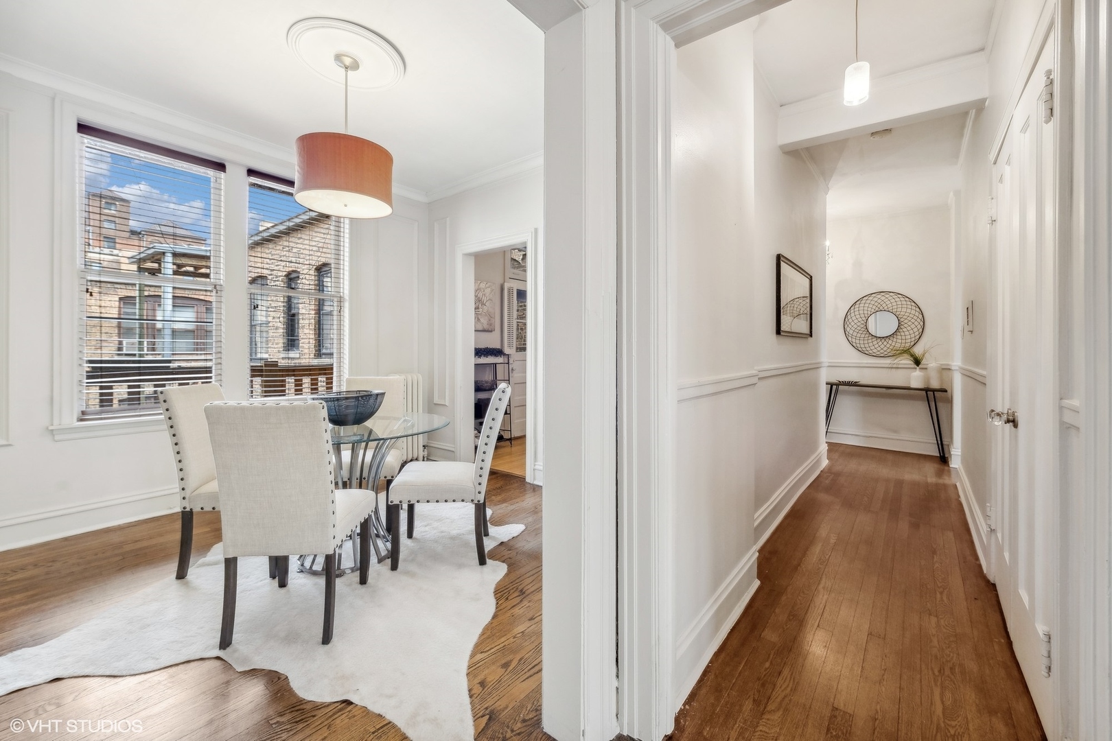 456 W SURF Street Unit: 3R