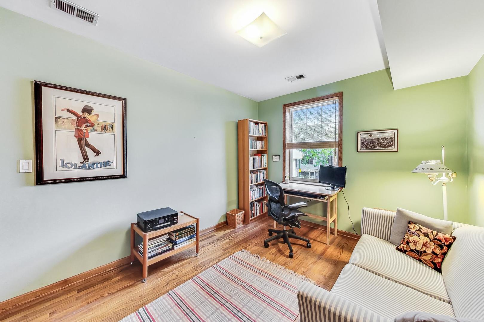 3319 N Bell Avenue Unit: 1