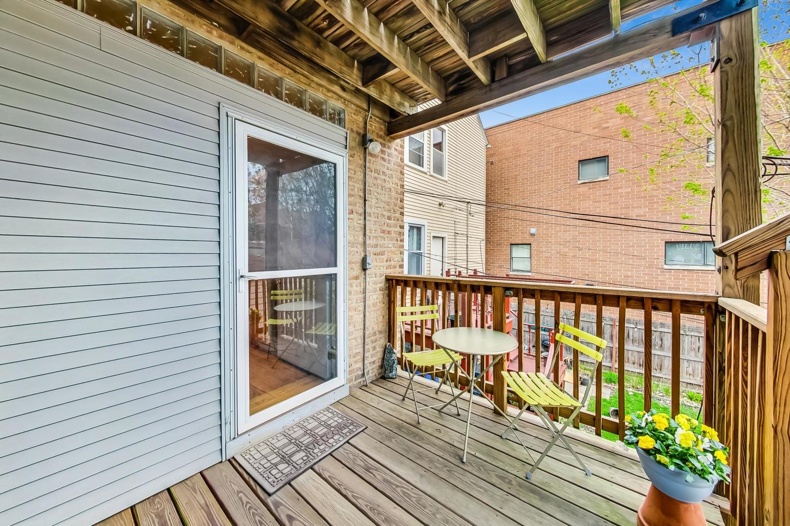 3319 N Bell Avenue Unit: 1