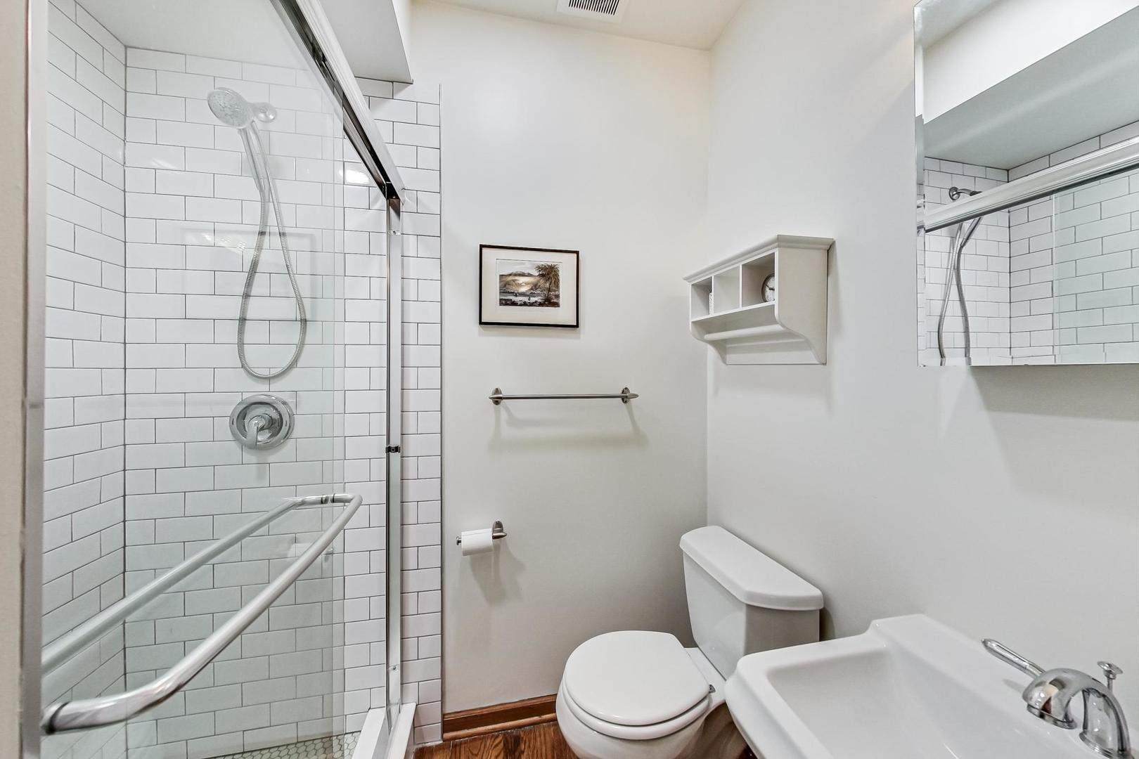 3319 N Bell Avenue Unit: 1