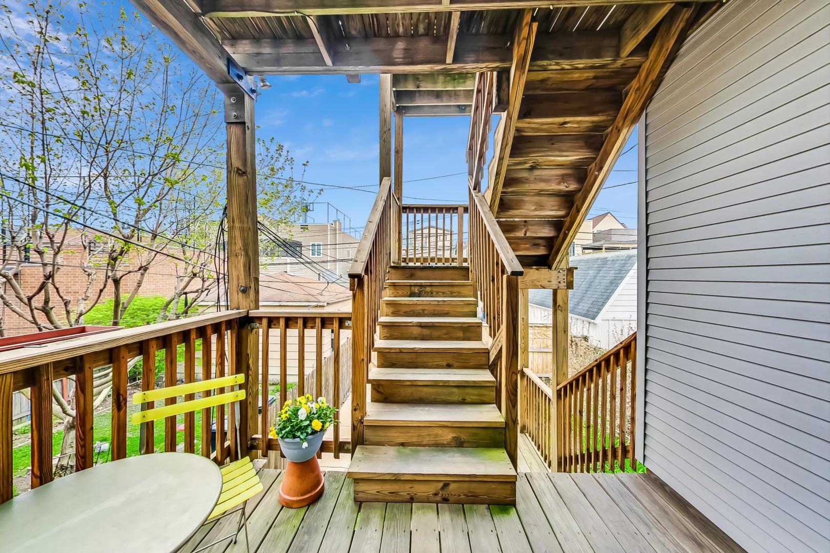 3319 N Bell Avenue Unit: 1
