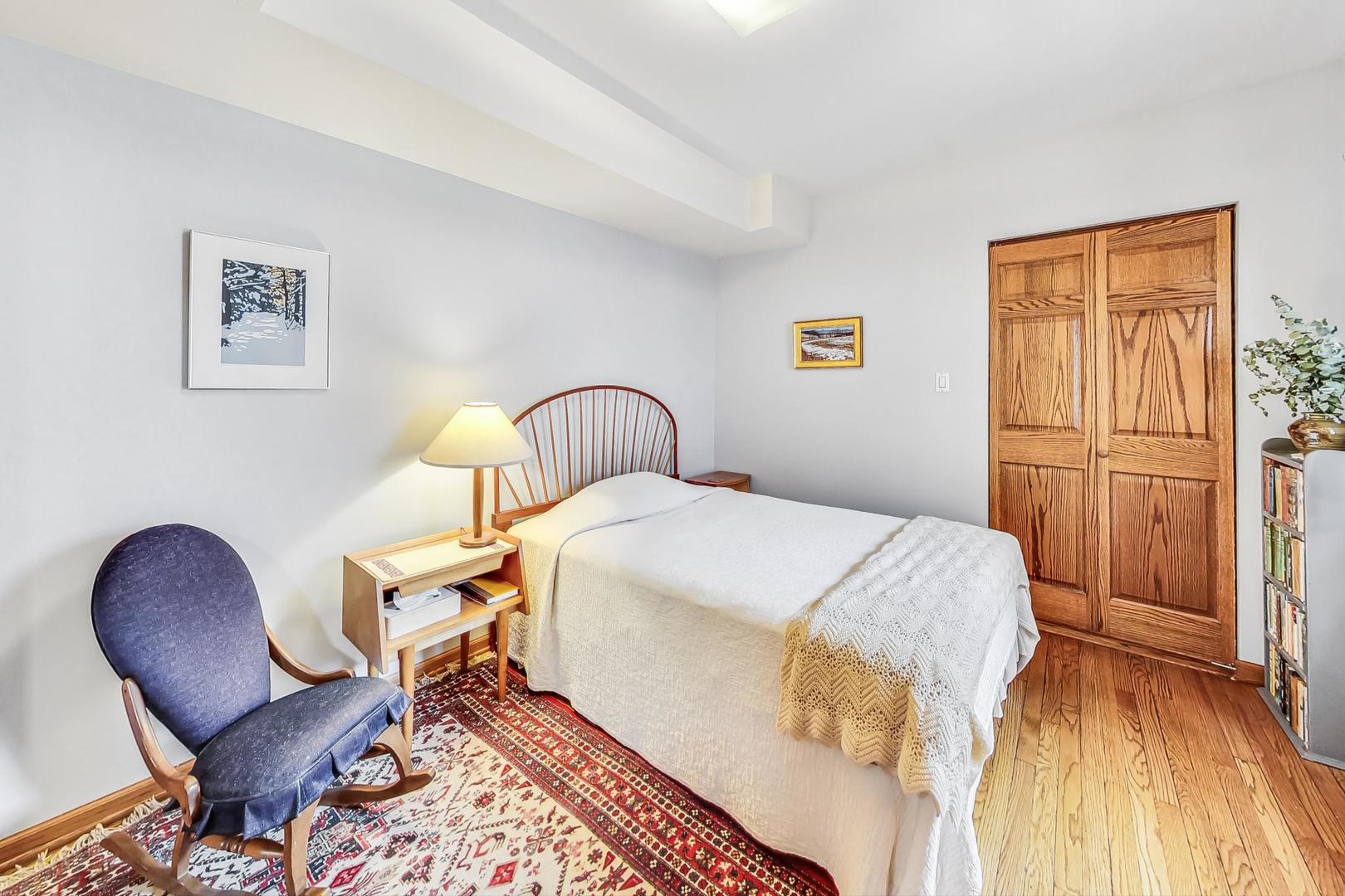 3319 N Bell Avenue Unit: 1