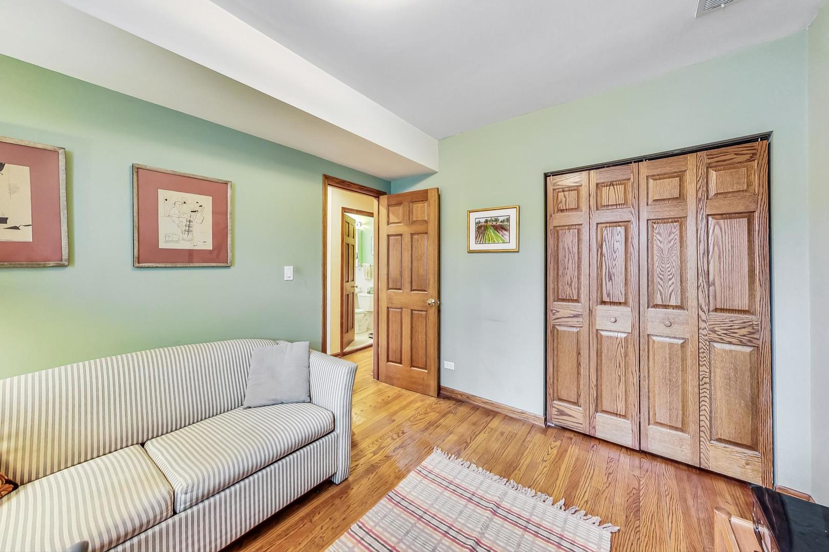 3319 N Bell Avenue Unit: 1