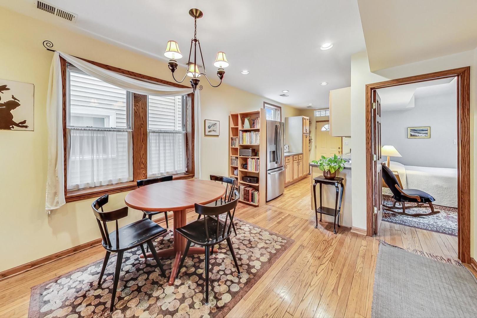 3319 N Bell Avenue Unit: 1
