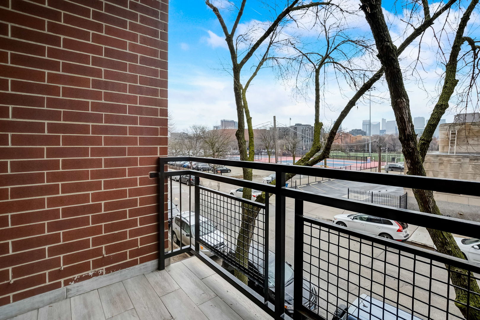 128 S Laflin Street Unit: 208