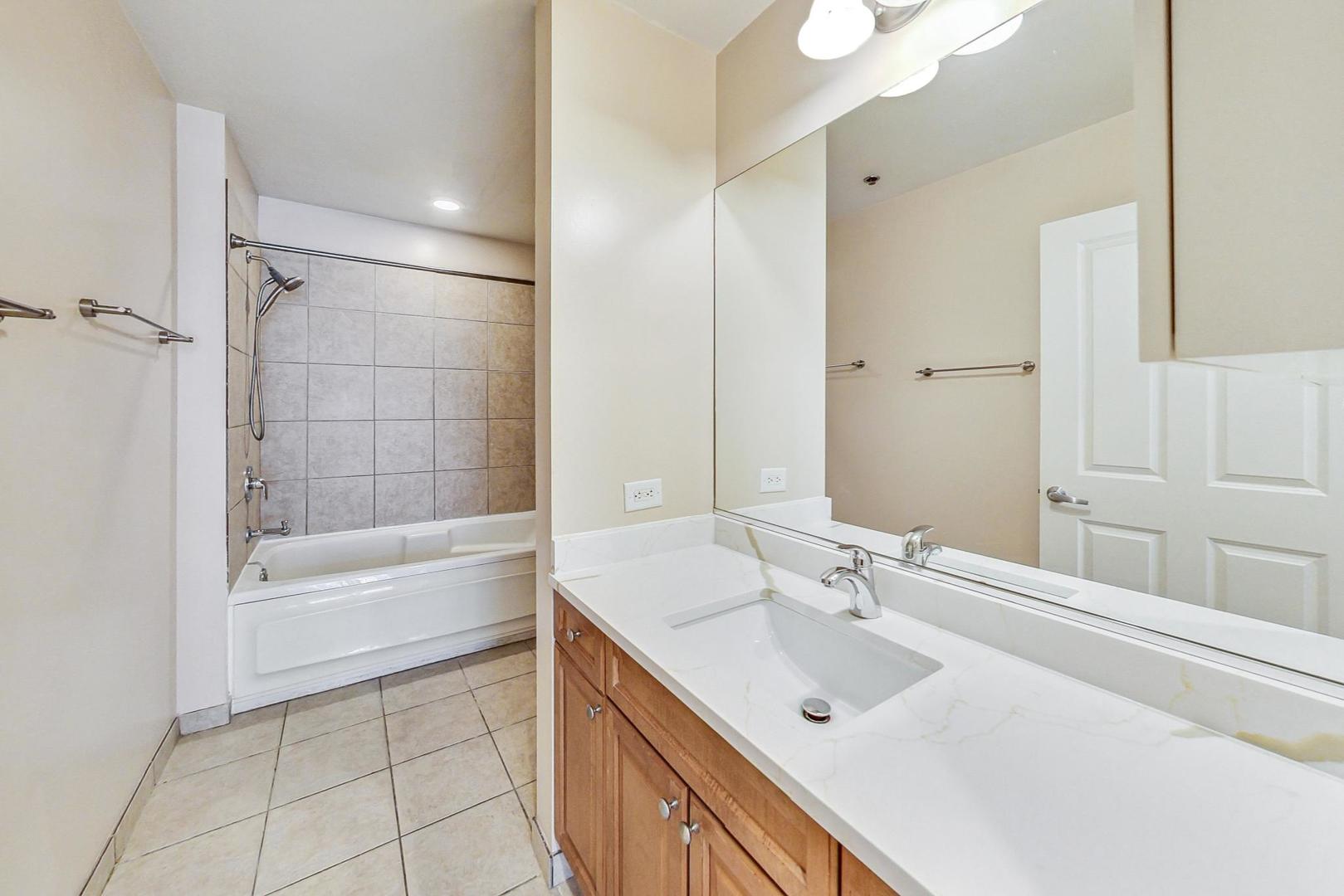 1250 S Michigan Avenue Unit: 1308
