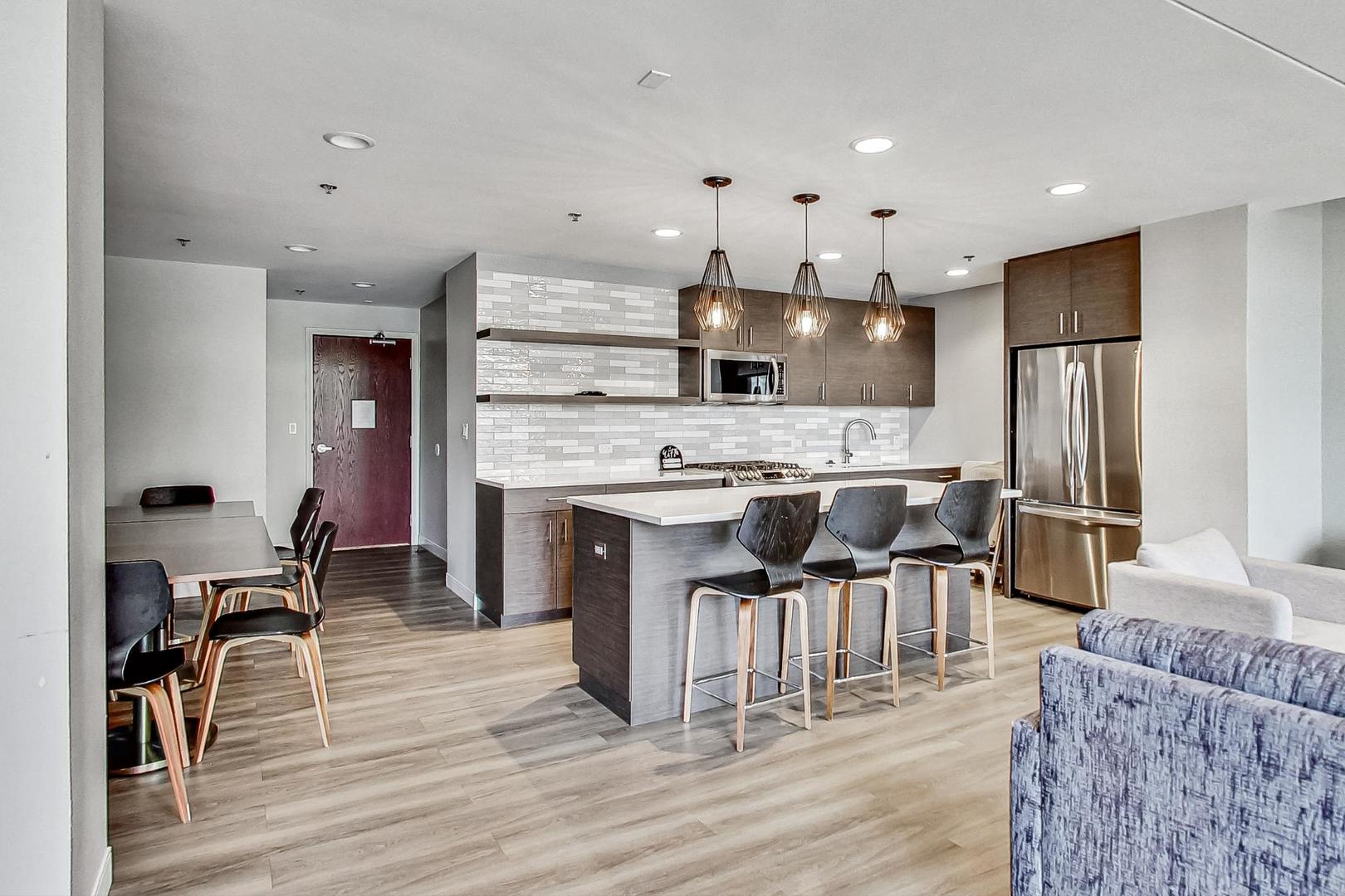 1250 S Michigan Avenue Unit: 1308