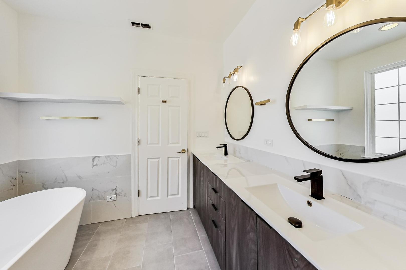 710 N Orleans Street Unit: C