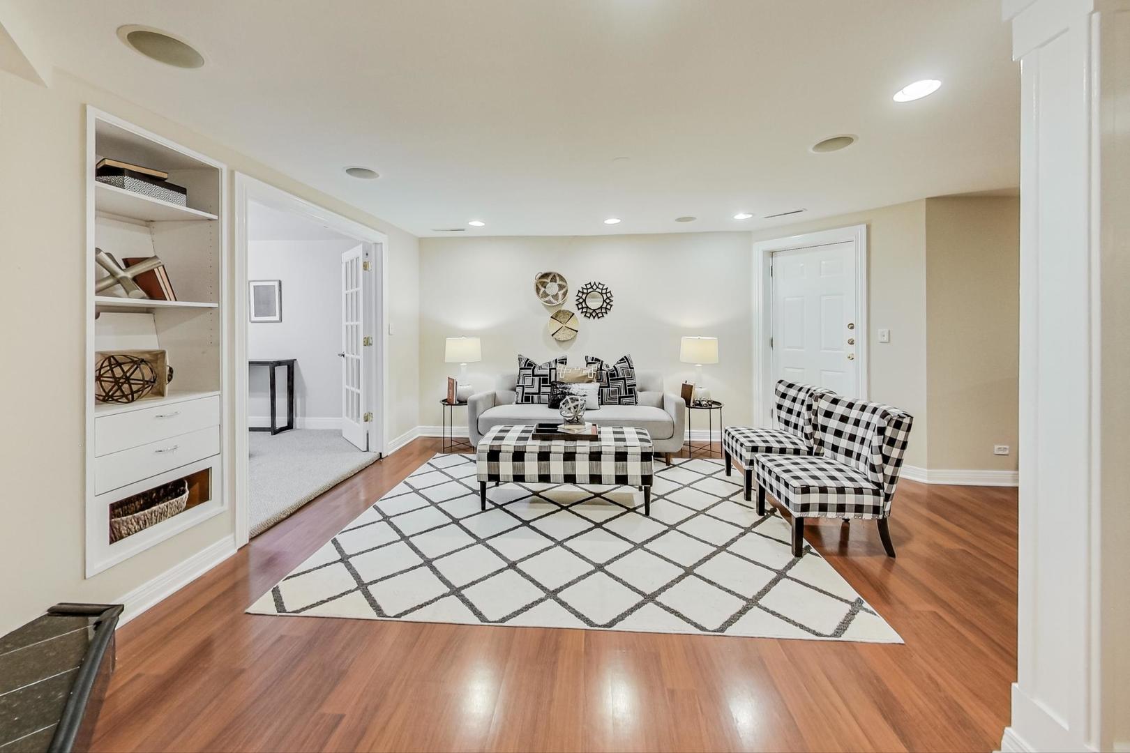 2229 N Seminary Avenue Unit: 1