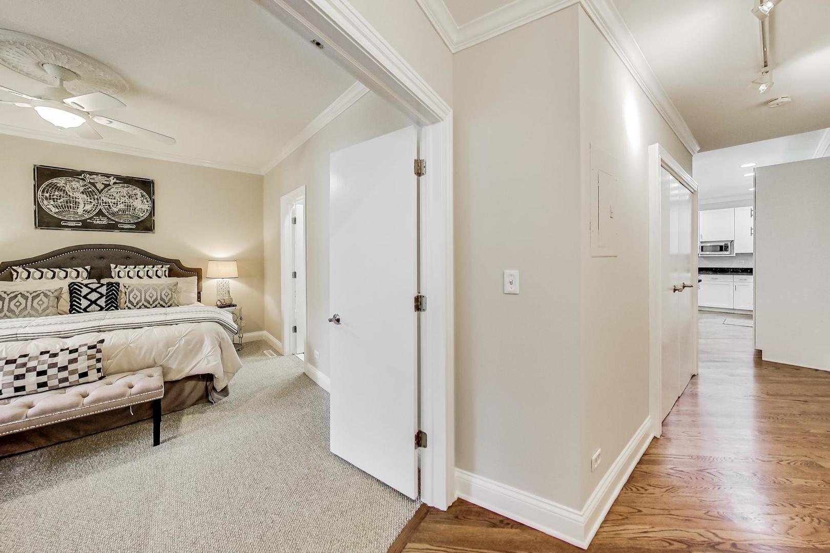 2229 N Seminary Avenue Unit: 1