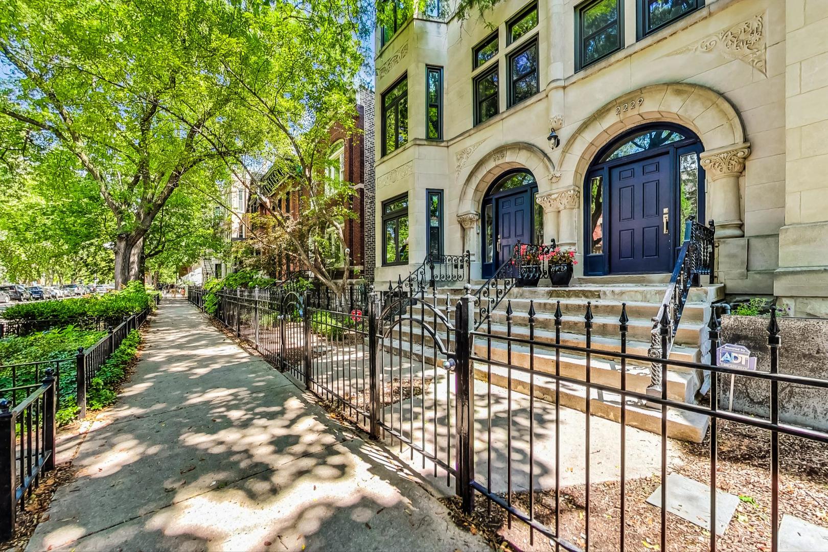 2229 N Seminary Avenue Unit: 1