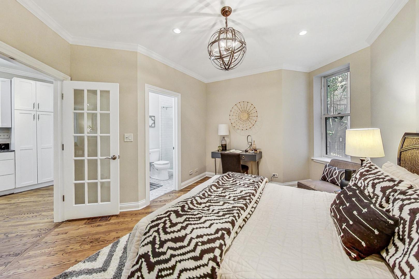 2229 N Seminary Avenue Unit: 1