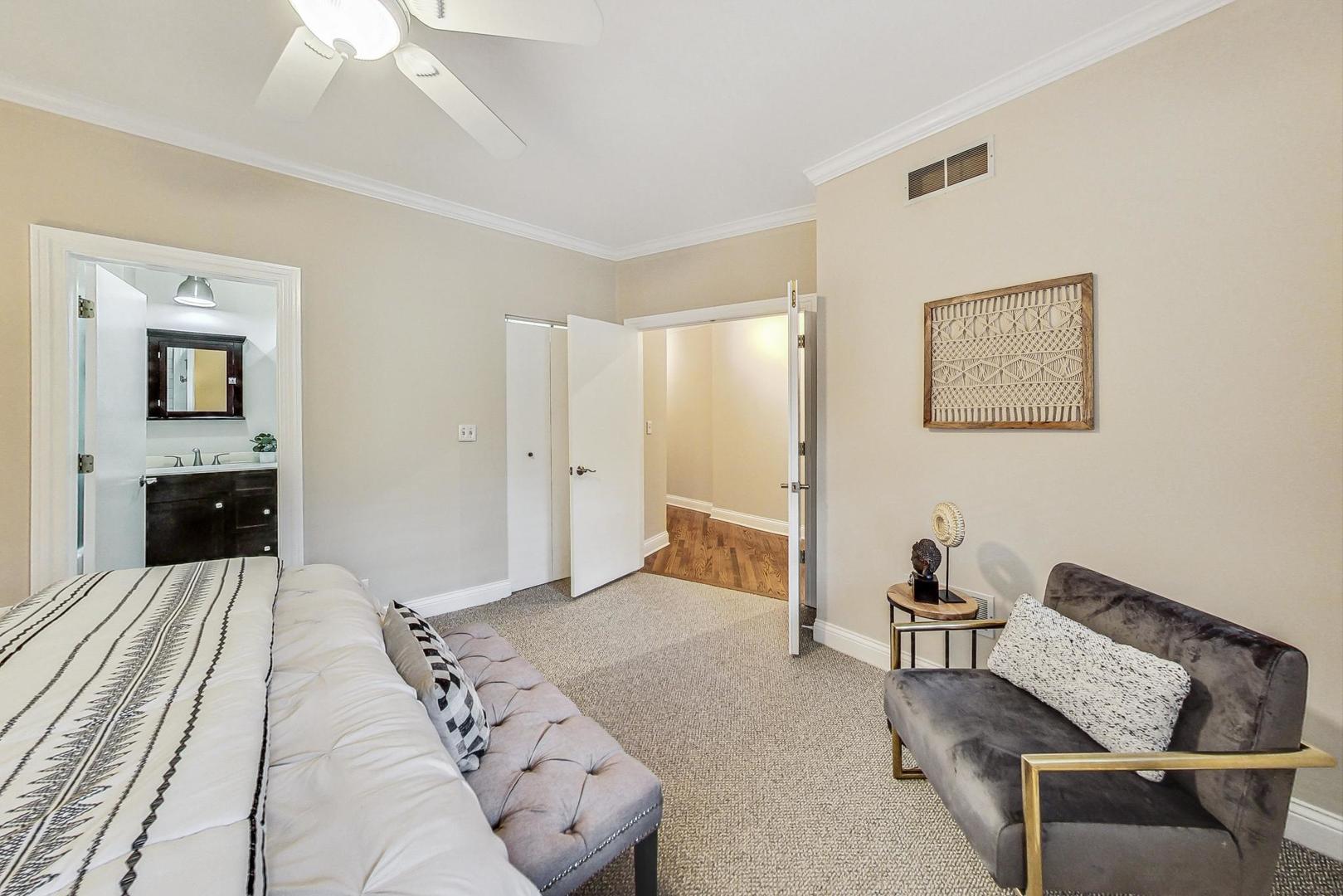 2229 N Seminary Avenue Unit: 1