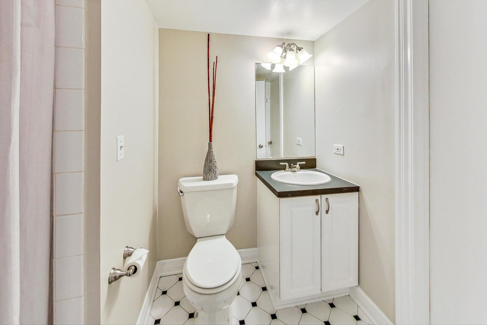 2229 N Seminary Avenue Unit: 1
