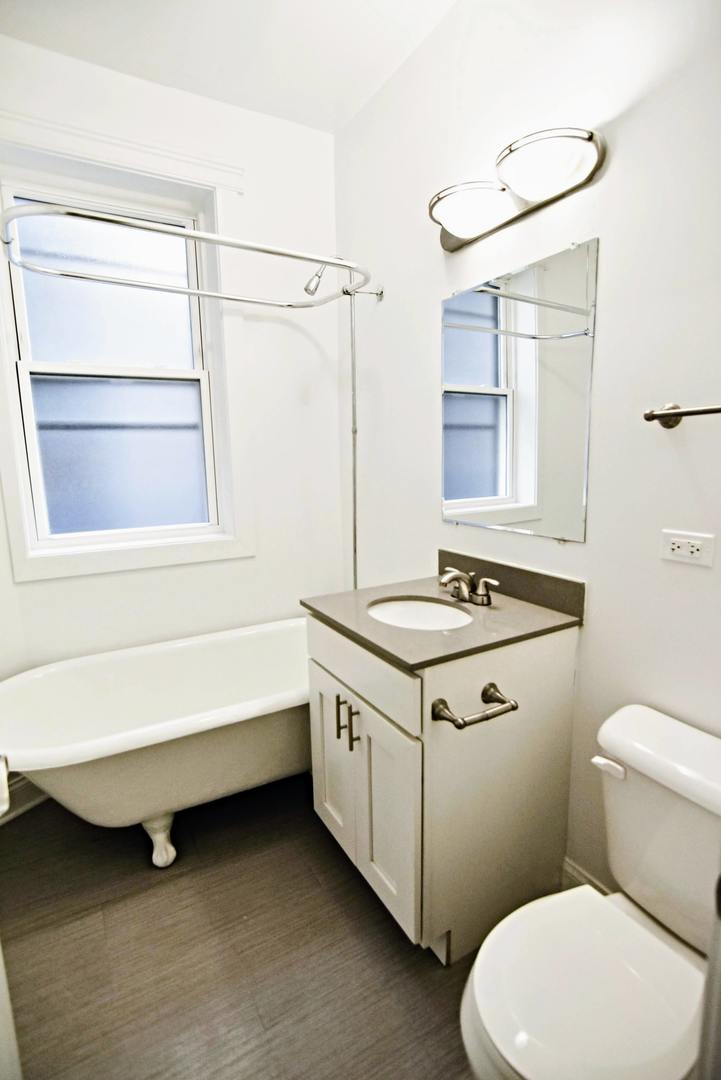 710 W GRACE Street Unit: 2