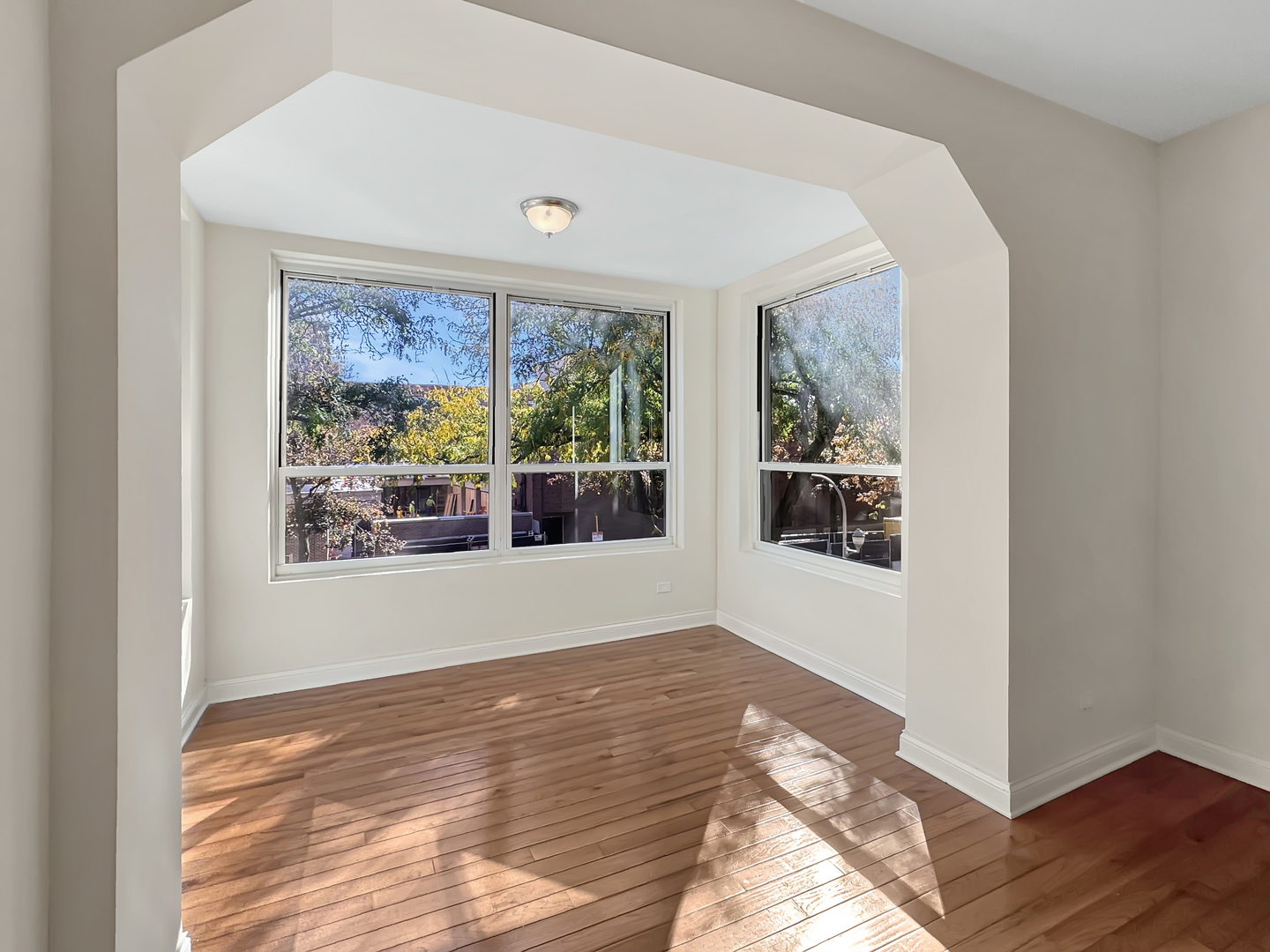 710 W GRACE Street Unit: 2