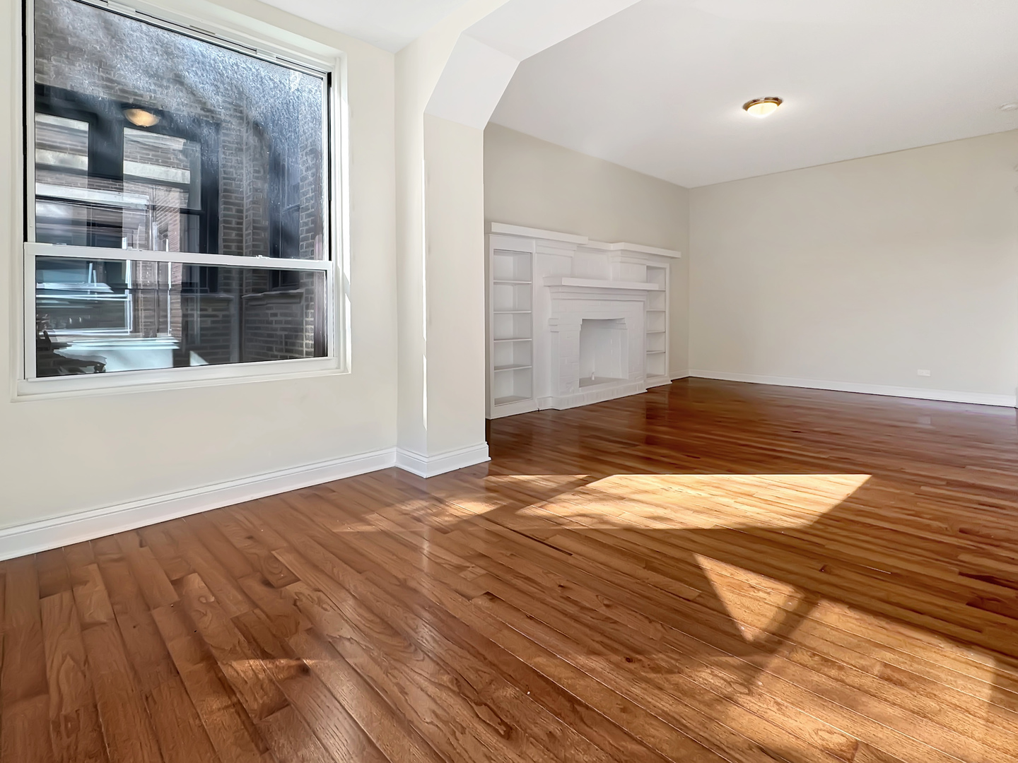 710 W GRACE Street Unit: 2
