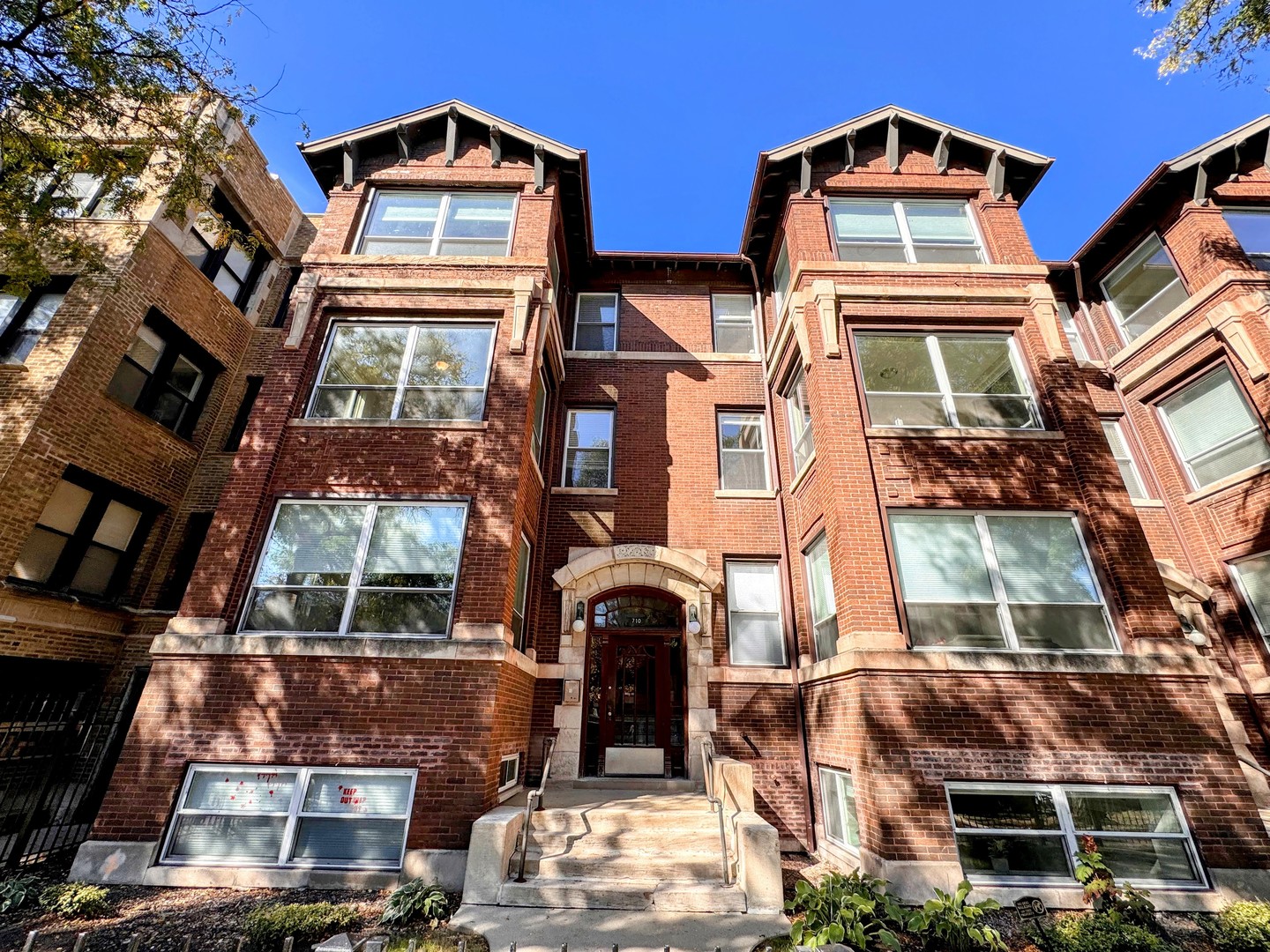 710 W GRACE Street Unit: 2