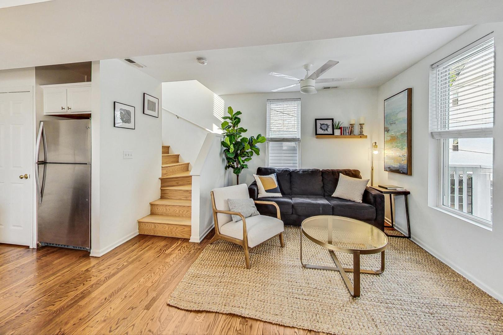 2524 N Washtenaw Avenue Unit: CH