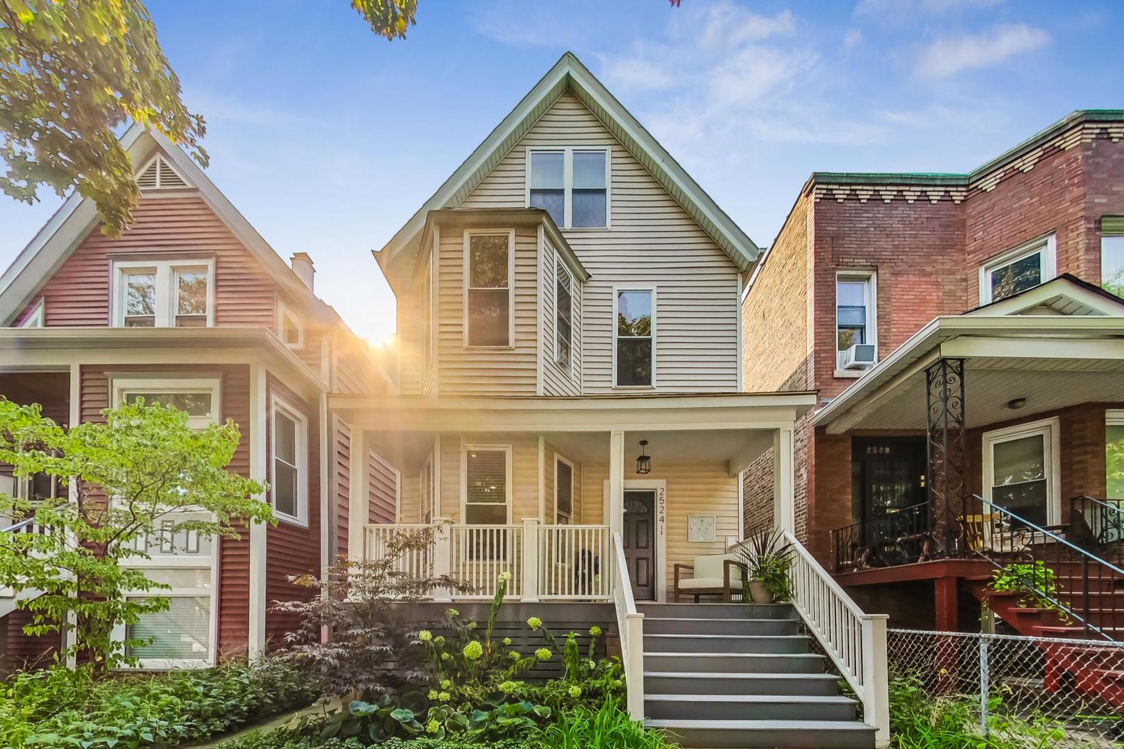 2524 N Washtenaw Avenue Unit: CH