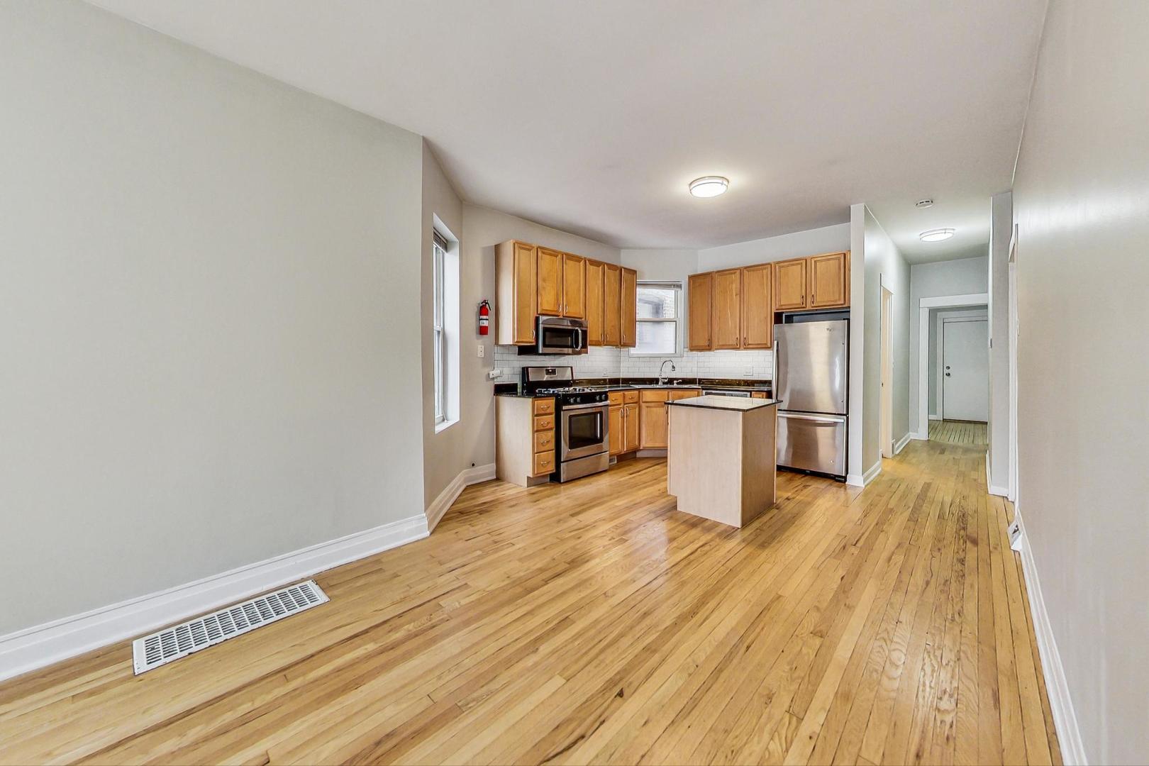 2531 W Medill Avenue Unit: 1