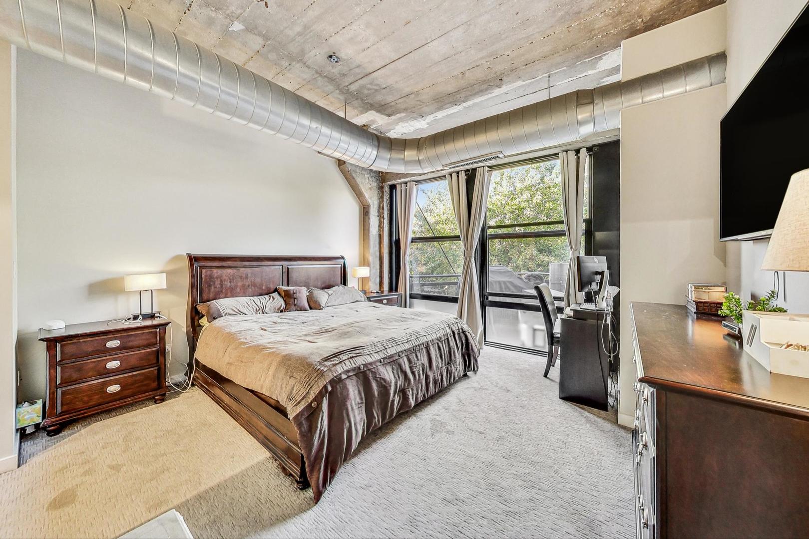 1001 W 15th Street Unit: 230