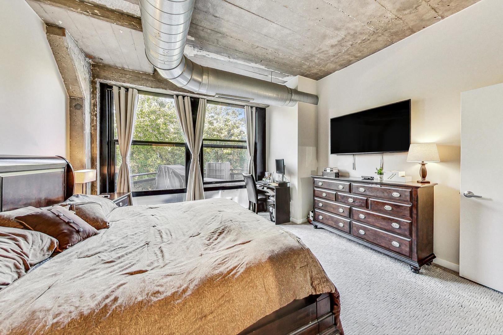 1001 W 15th Street Unit: 230