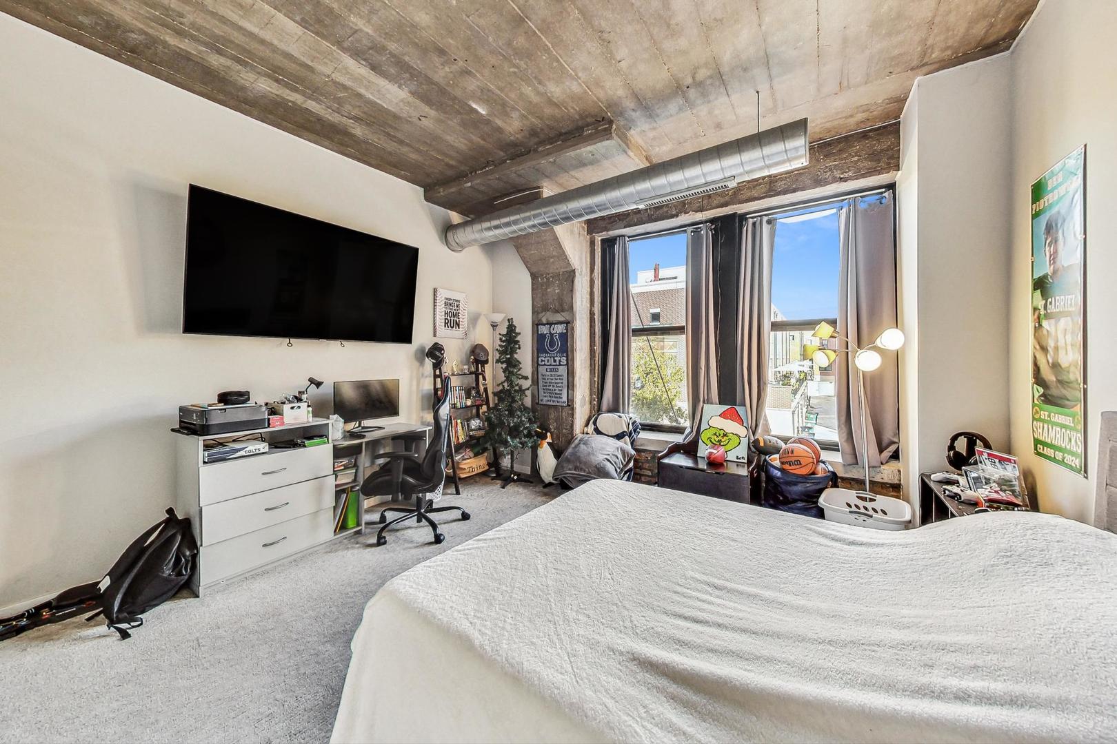 1001 W 15th Street Unit: 230