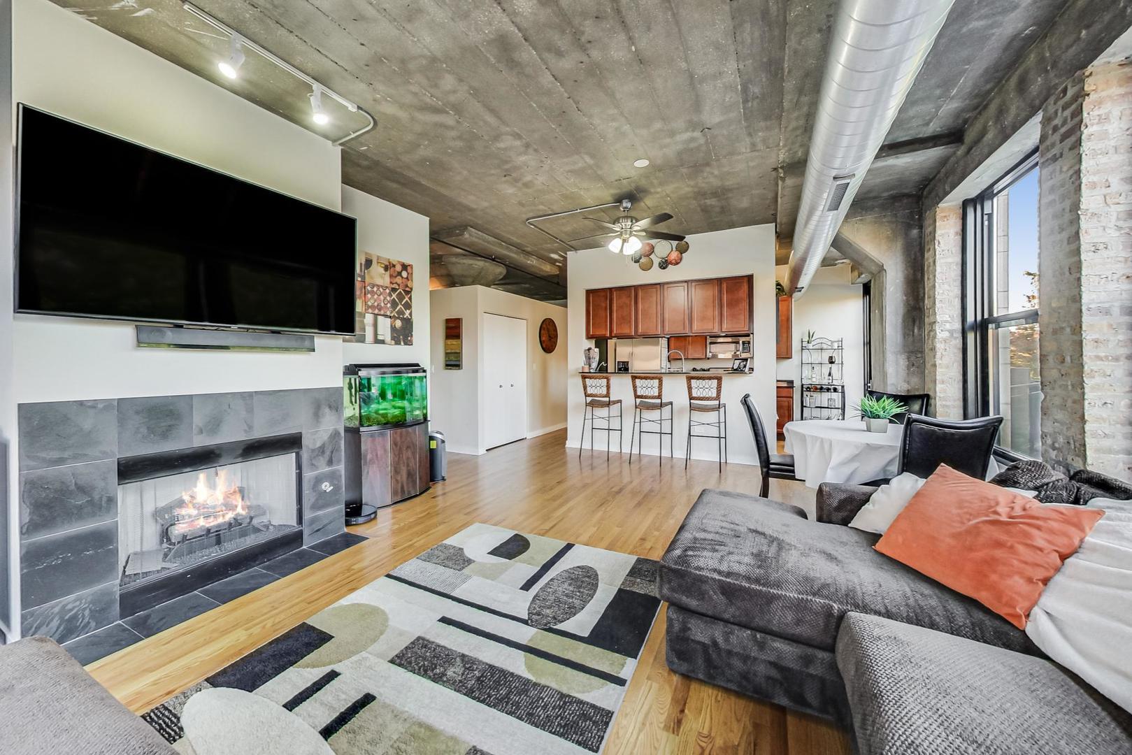1001 W 15th Street Unit: 230