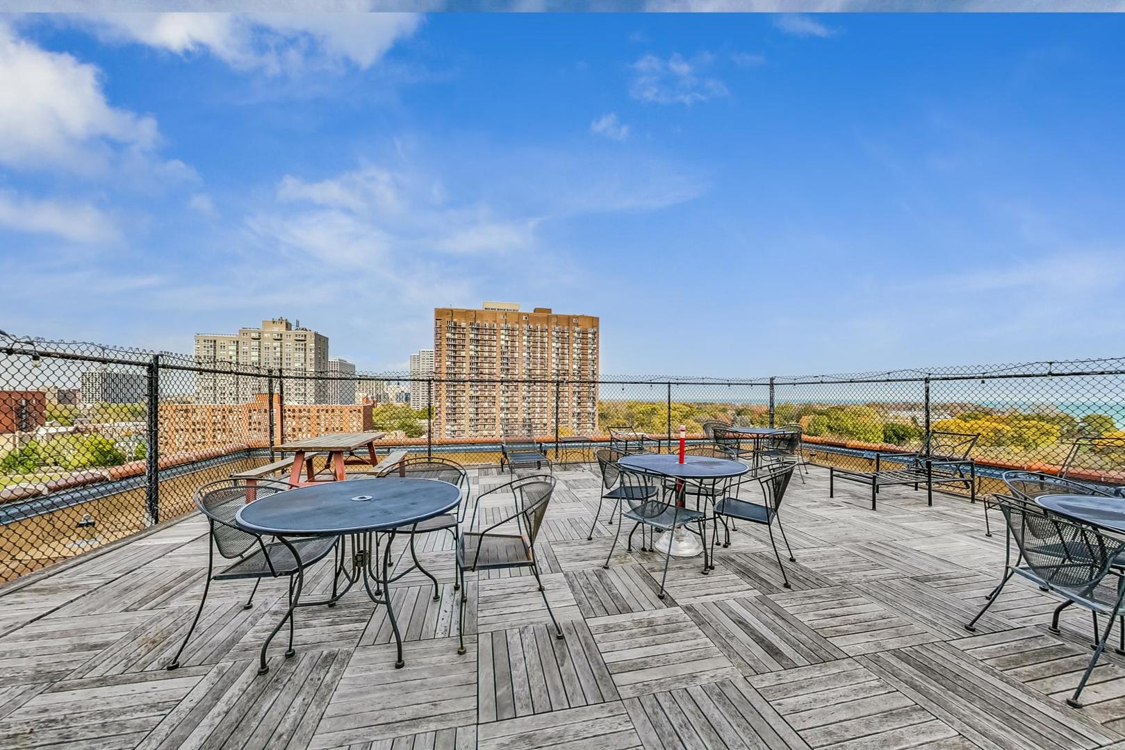 700 W BITTERSWEET Place Unit: 405