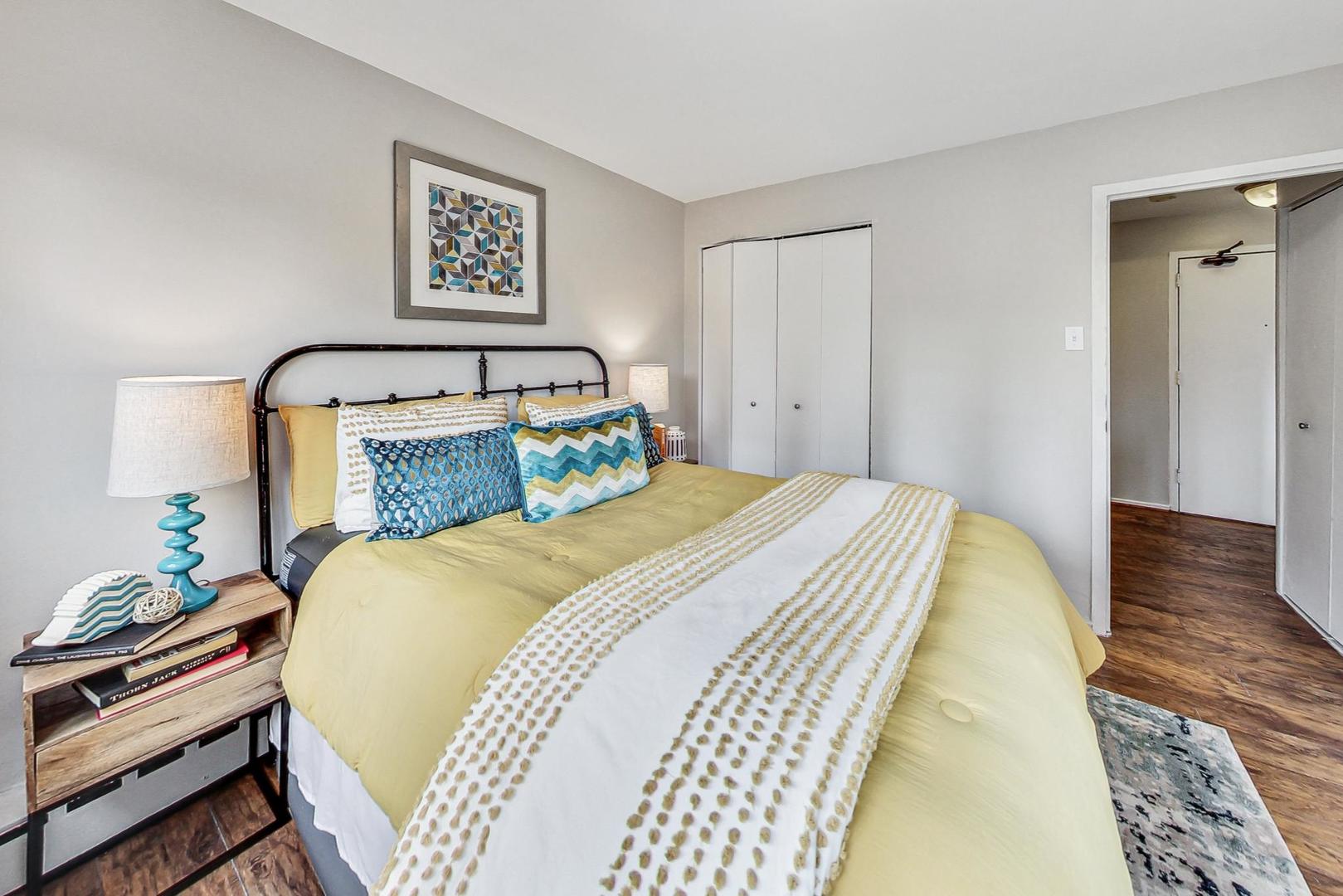 700 W BITTERSWEET Place Unit: 405