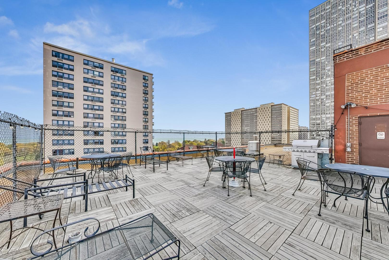 700 W BITTERSWEET Place Unit: 405
