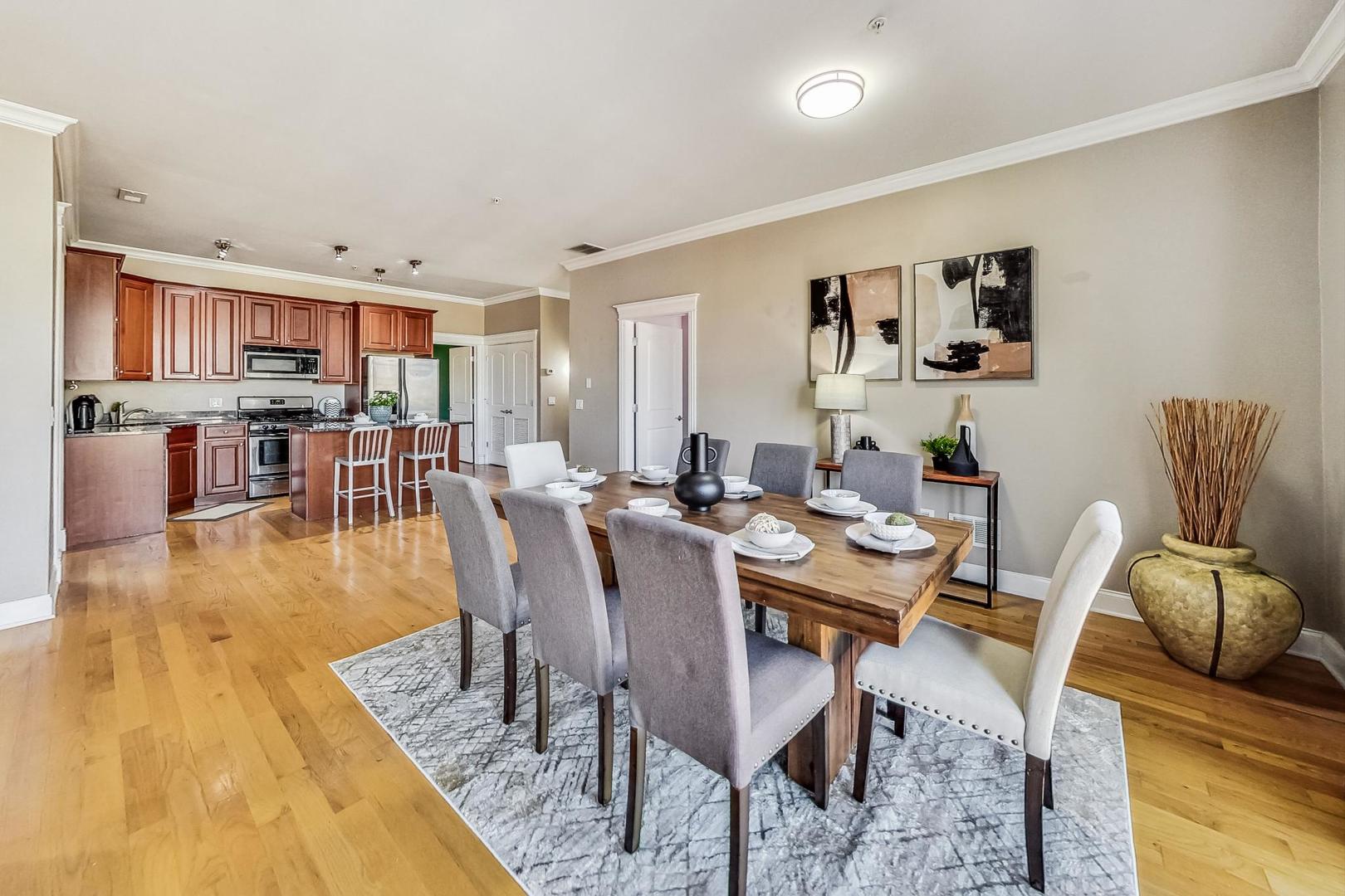 1453 W Irving Park Road Unit: 302