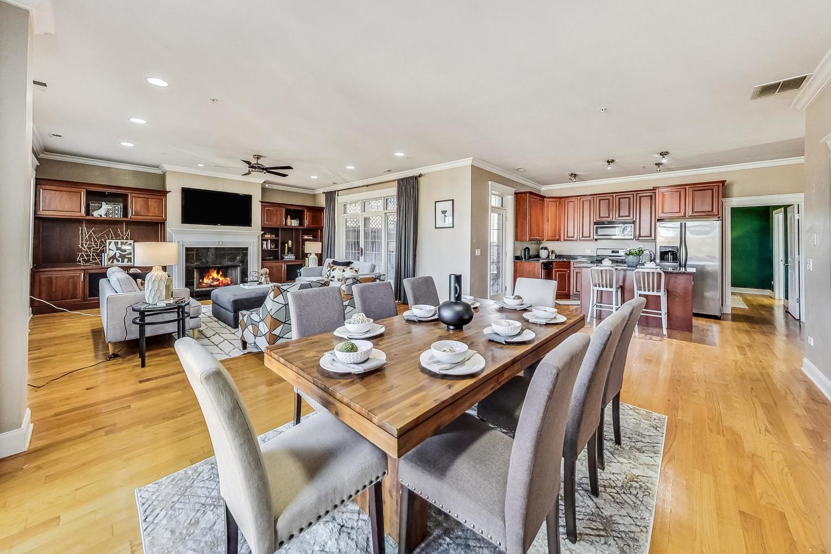 1453 W Irving Park Road Unit: 302